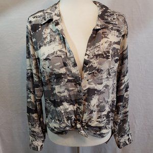 Rock & Republic Gray Camouflage Blouse Medium